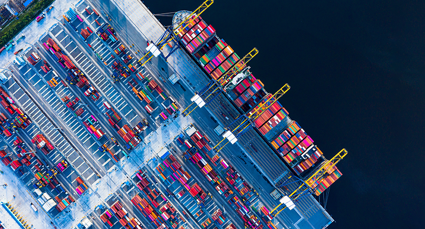 "The economics of the US dockworkers strike" by Abel Mejía - Article in Spanish